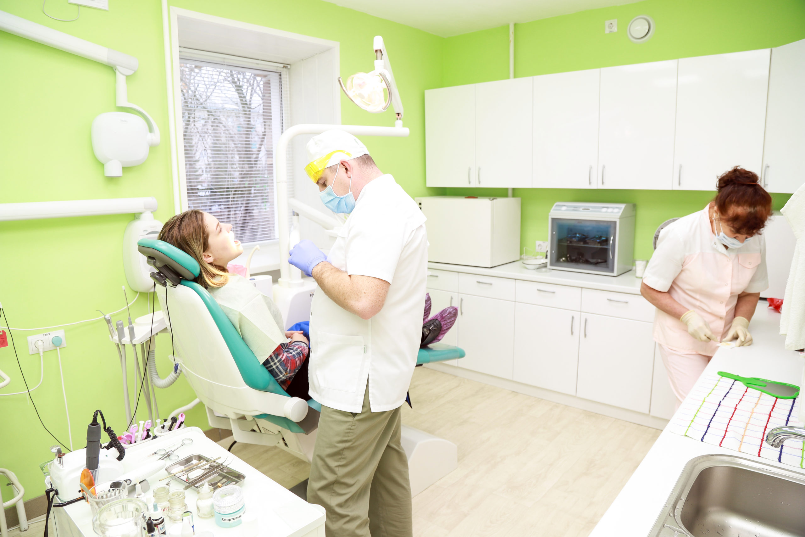 Современное стоматологическое оборудование и материалы